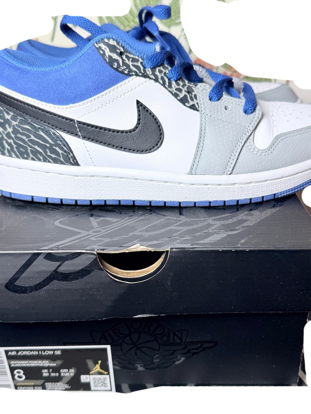 Nike Air Jordan 1 Low SE - White/Blue/Gray/Black